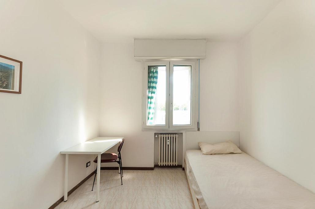 Private Room For Girls Болонья Экстерьер фото