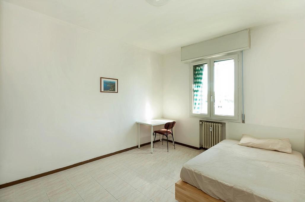 Private Room For Girls Болонья Экстерьер фото